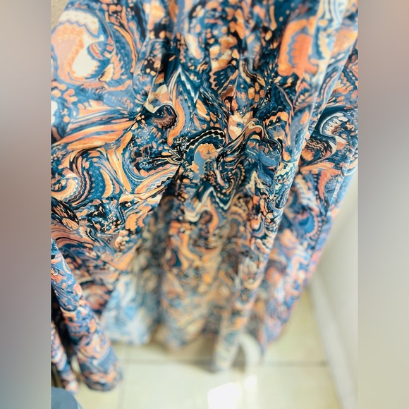 Guess by Marciano Guess Paisley Flutter Sleeve Maxi
Dress size Med - Picture 7 of 16